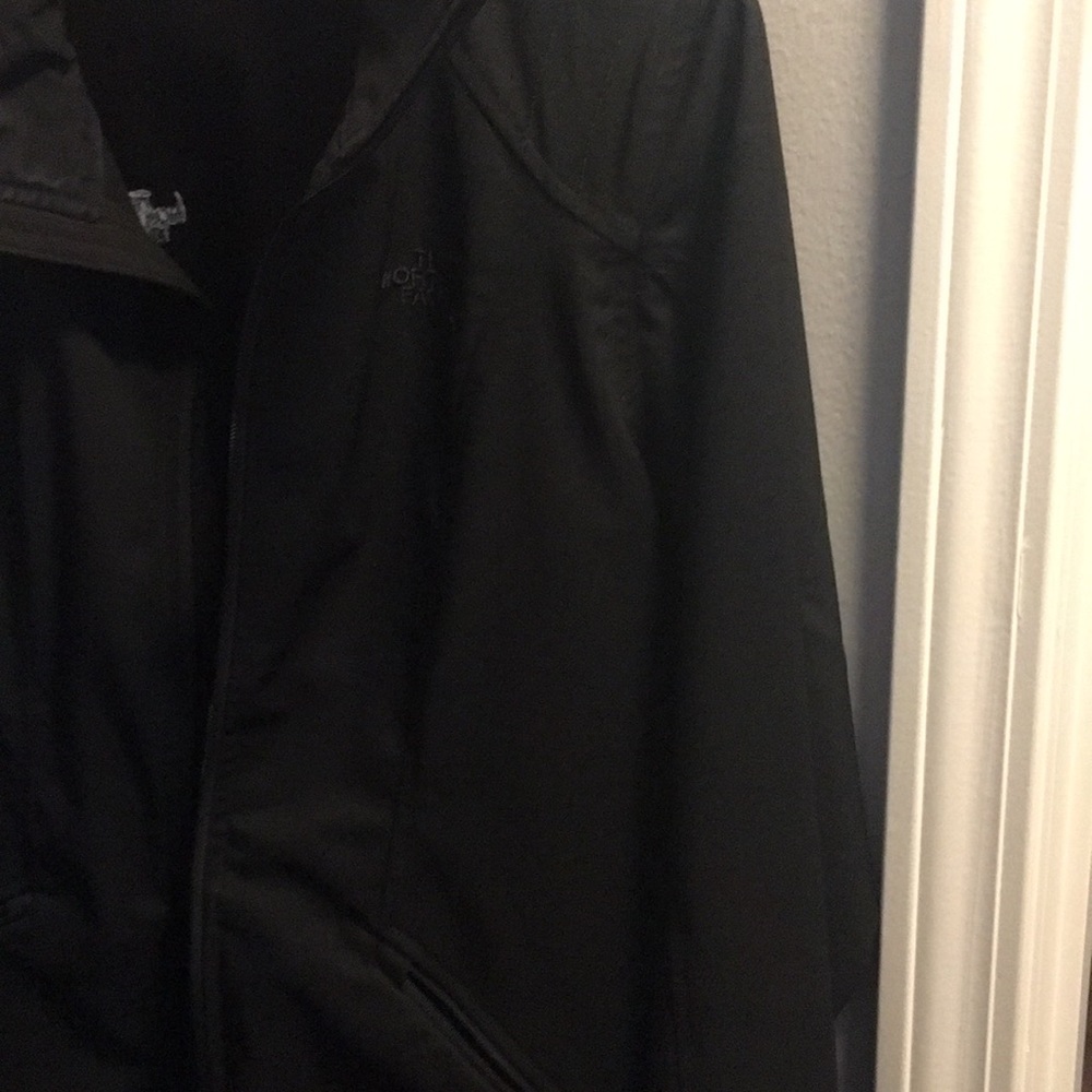 Light Northface Jacket - image 4